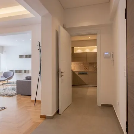 Апартаменты Exquisite Hiend 3bdr 4th Flr Top Kolonaki Spot *