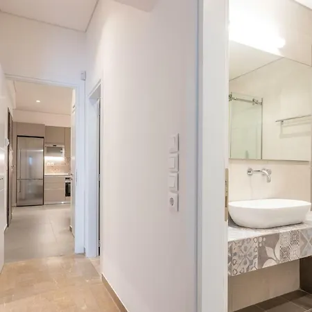 Апартаменты Exquisite Hiend 3bdr 4th Flr Top Kolonaki Spot